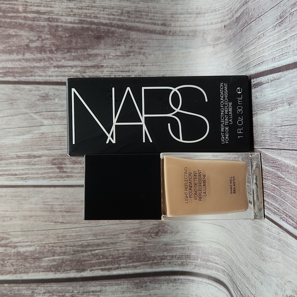 New! NARS Light Reflecting Foundation Deauville light 4 1oz** - Picture 1 of 5
